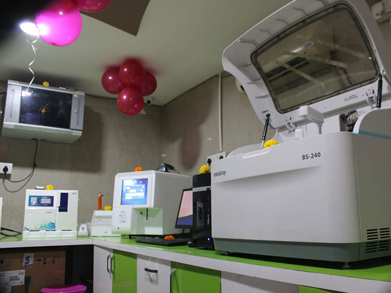 Machines at Dr. Mahesh Clinic